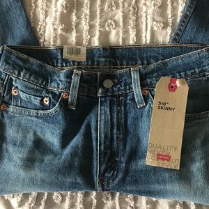 Brand New with Tags men’s Levi’s light wash jeans